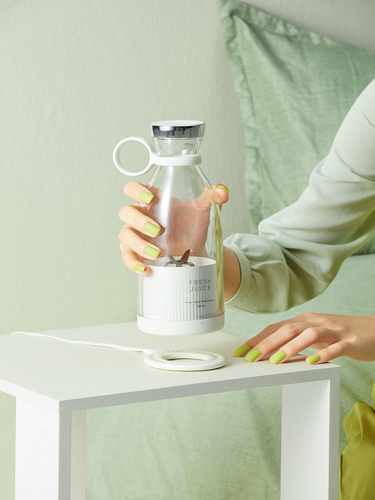 Mini Juice Blender | ArchiWhimsy